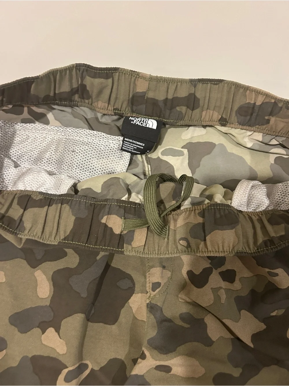 The North Face Men's Camo Cargo Pants - Olive/Brown